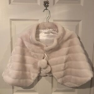 Elegant poncho overpiece